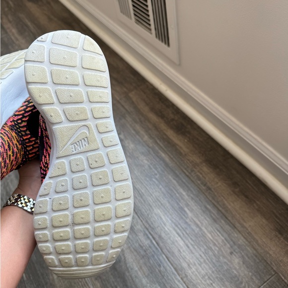 Nike roshe one flynit 8.5 - Picture 5 of 5